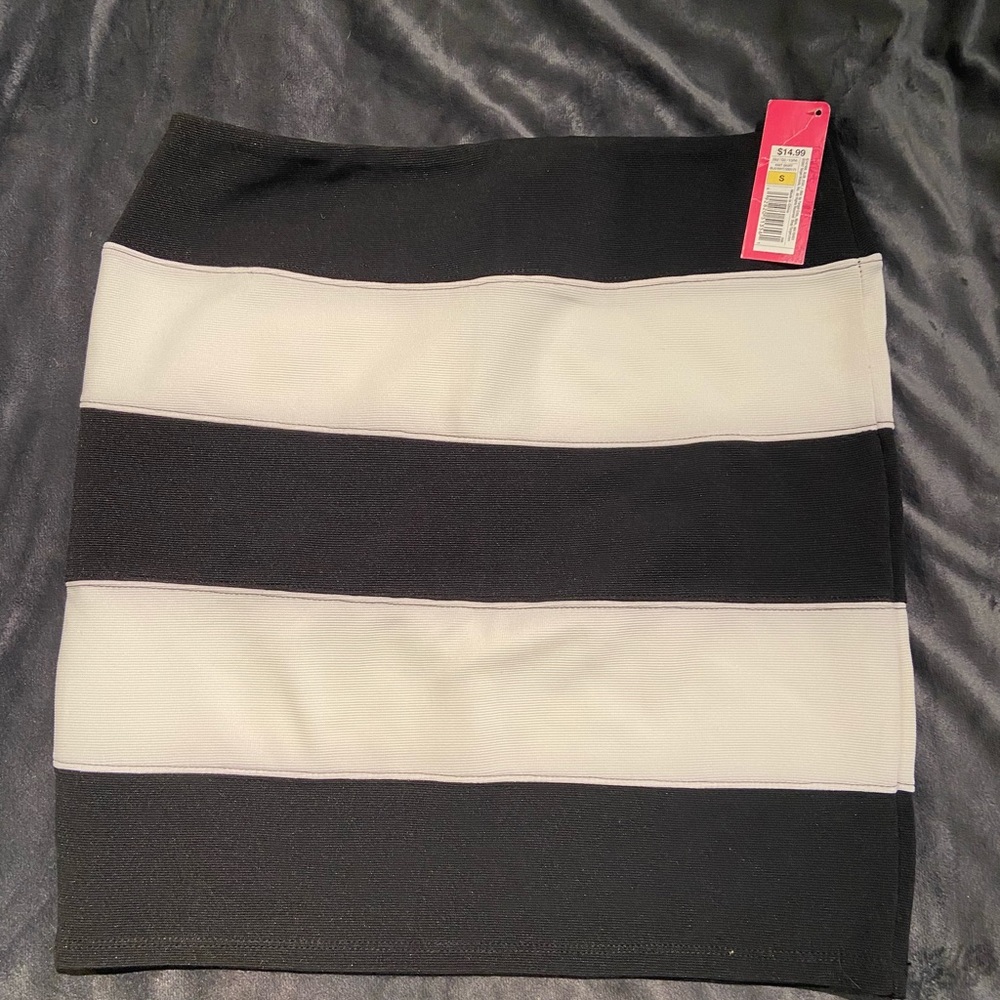 Xhileration Skirt - small (with tags)